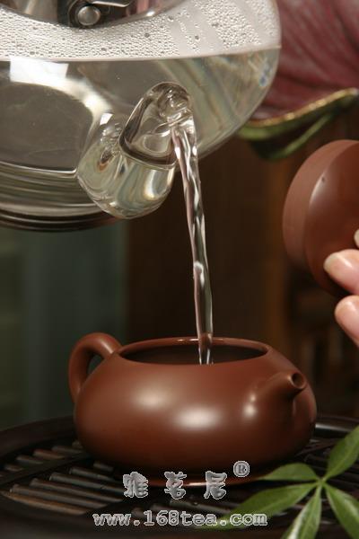 <a href=http://www.368tea.com/html/332-13/13998.htm id=kw target=_blank>凤凰单丛茶</a>1.jpg